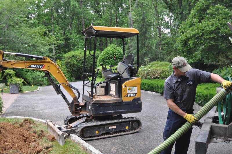 Professional vs. DIY Septic Tank Installation